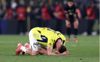 Fenerbahçe, Kadıköy'de kaybettiği puanlarla şampiyonluktan uzaklaştı