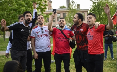 Traktör taraftarları, şampiyonluğu İstanbul'da kutladı