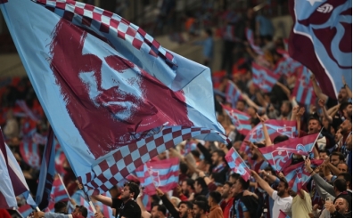 Trabzonspor tribünlerinden istifa sesleri!