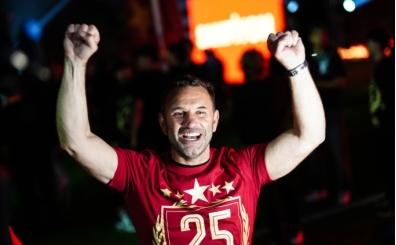 Okan Buruk'tan Galatasaray'da 21 kupa!