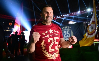 Galatasaray'ın zafer yolculuğu: Gündüz'den Buruk'a!