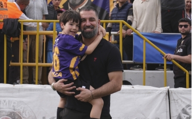 Arda Turan, Eyüpspor'dan ayrıldı!