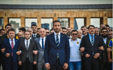 Ankaragücü'nün yeni yönetimi Anıtkabir'i ziyaret etti