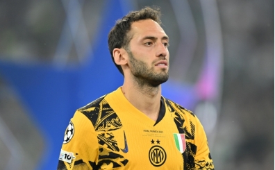 Arda Turan'dan Hakan Çalhanoğlu'na destek mesajı