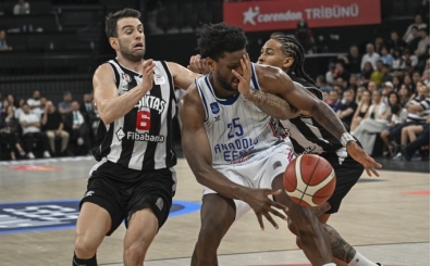 Anadolu Efes, Beşiktaş Fibabanka karşısında öne geçti!