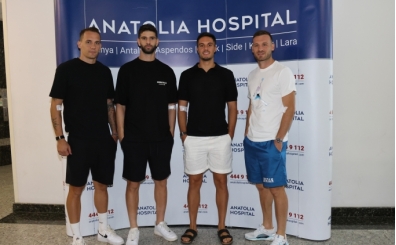 Alanyaspor'da teknik heyet ve futbolcular salk kontrolnden geti