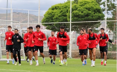 Sivasspor'da yeni sezon hazırlıkları devam ediyor