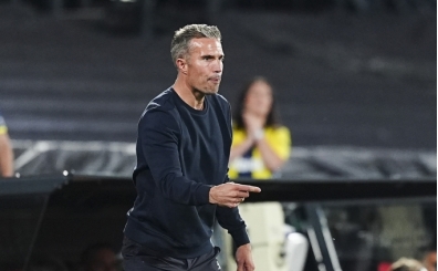 Robin van Persie'den Fenerbahçe için değişiklik!