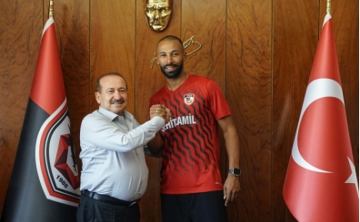 Gaziantep FK, Nazım Sangare'yi renklerine bağladı