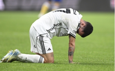Beşiktaş tribünlerinden olay tepki