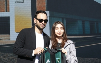 Seluk nan ve futbolcular, ziyaretilerle bulutu