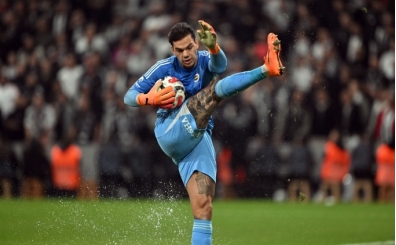 Fenerbahe'de Ederson'dan kritik hata
