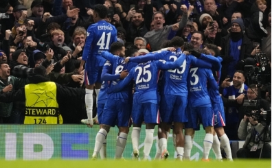 Chelsea, evinde 10 kii Barcelona'y datt!