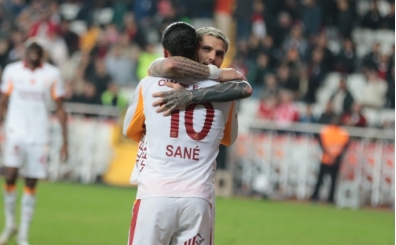 Mauro Icardi iin canl yaynda maa iddias