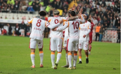 Galatasaray'dan Antalyaspor'a kar 7'de 7