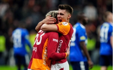 Galatasaray zorlu periyotta y�k�lmad�