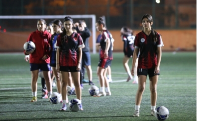 Depremin k�llerinden do�an �ampiyonluk hayali!