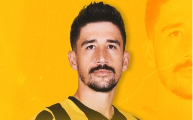 Aliağa FK'da 3 oyuncuyla yeni sözleşme yapıldı