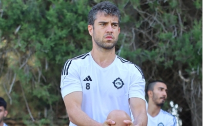 Altay'da Murat Berkan yol ayr�m�nda