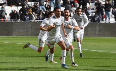 Altay'ın tecrübeli oyuncuları sözleşme yeniledi