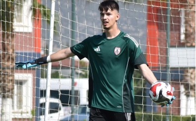 Altınordu'da gözler kaleci Arif'in üzerinde