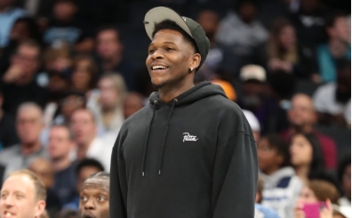 Anthony Edwards, temasl antrenmanlara dnd