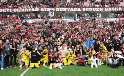 Eskişehirspor tekrar profesyonel liglerde!