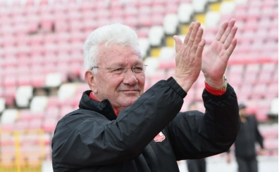 Balıkesirspor, İsmail Ertekin ile yollarını ayırdı