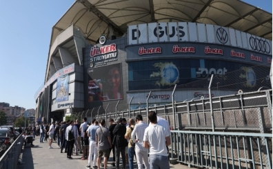 Fenerbahçe'de kombinelere yoğun ilgi!