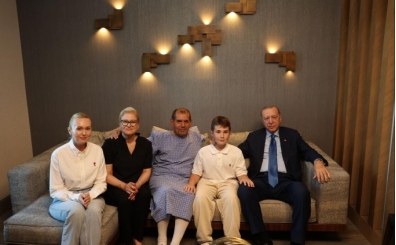 Cumhurbaşkanı Erdoğan'dan Galatasaray Kulübü Başkanı Özbek'e hastanede ziyaret