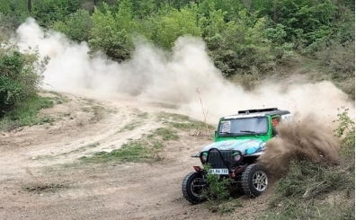 Off-road tutkunlar� Trabzon'daki H�d�rnebi Yaylas�'nda bir araya geldi