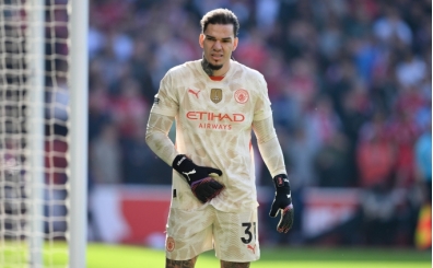 Ederson'da maaş pürüzü!