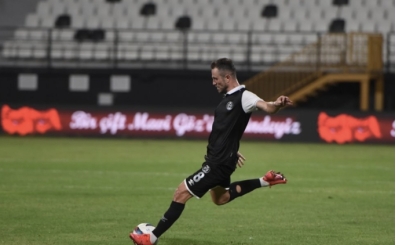 Manisa FK'dan ayrılan Oğuz Gürbulak Çorum'a gidiyor