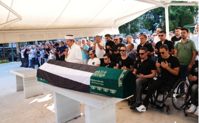 Erdem Göksel için Tüpraş Stadı'nda cenaze töreni düzenlendi