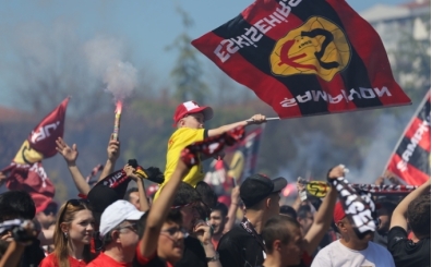 Eskişehirspor'un şampiyonluğu kutlandı