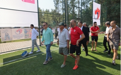 Yılmaz Erdoğan: 'Türkiye'de yetenek sıkıntısı yok'