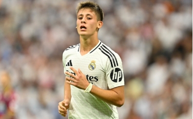 Elche teknik direktrnden Arda Gler'e byk vg: 'Tam bir fenomen!'