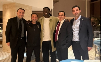 Gomis'ten Galatasaray'a ziyaret!