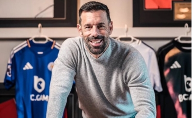 Leicester City, Ruud Van Nistelrooy'u görevden aldı