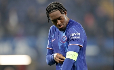 Beikta'ta gndem yeniden Axel Disasi!