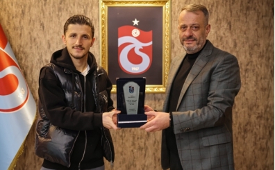 Trabzonspor'dan ayrlan Enis Bardhi'den veda mesaj!