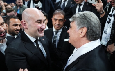 Hüseyin Yücel: 'Bardağın dolu tarafına bakmalıyız'