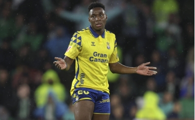 Dario Essugo, Chelsea'ye transfer oldu