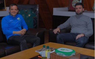 Bursaspor'da srpriz ayrlk: Batalla