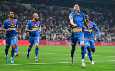 Göztepe'ye iki sambacı