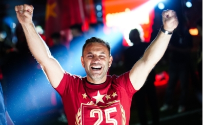 Galatasaray, tarihi rekorun peşinde