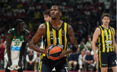 Nigel Hayes-Davis: 'Önce pazar akşamki maç'