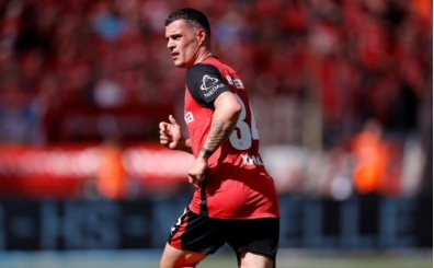Milan, Xhaka için Bayer Leverkusen ile görüşüyor