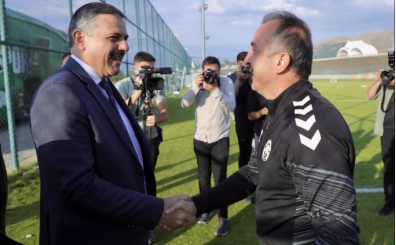 Vali ifti, Konyaspor'u ziyaret etti