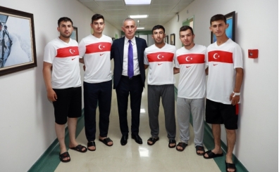 Hacıosmanoğlu'ndan tedavi gören askerlere ziyaret